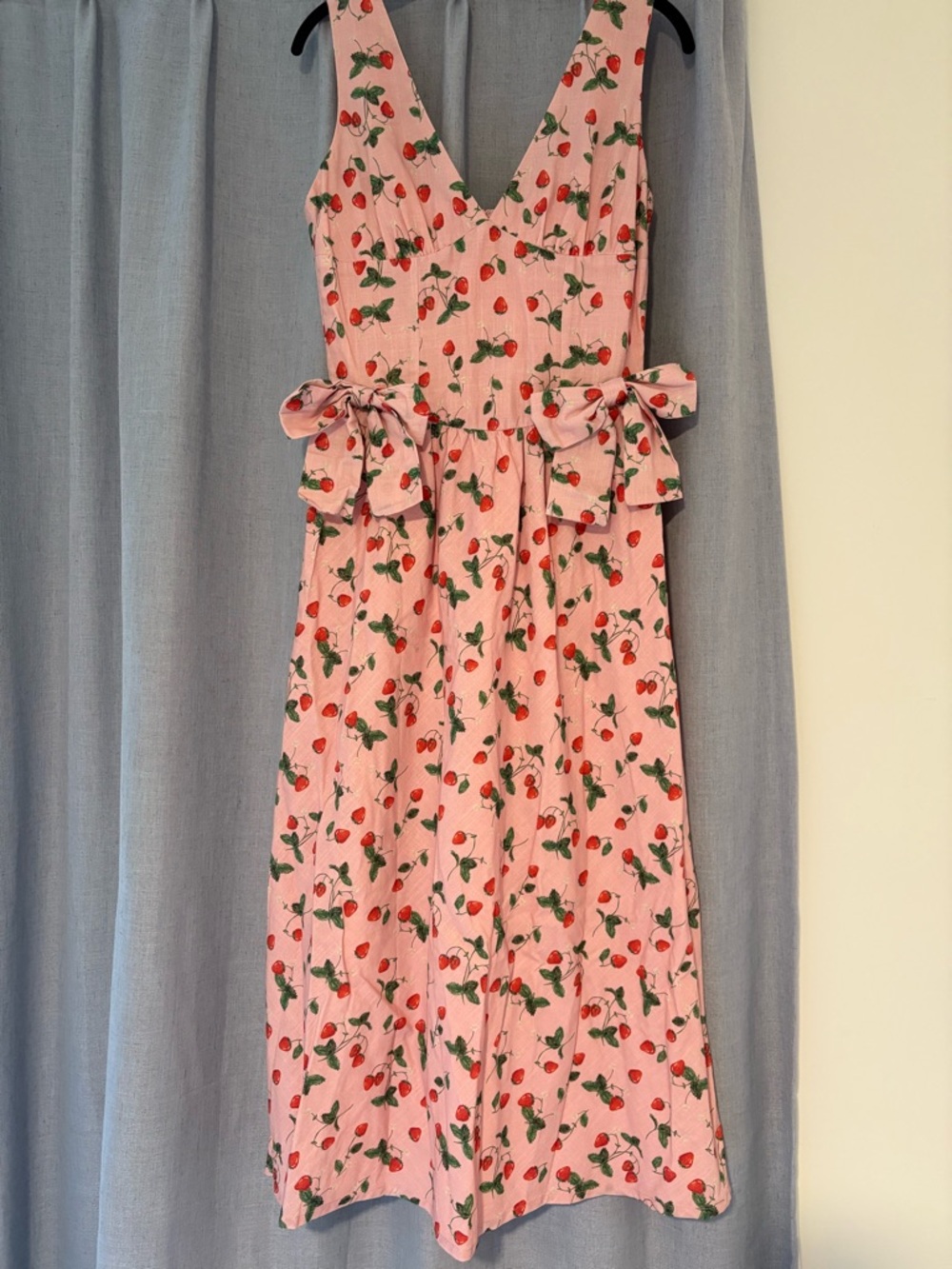 Bailey Rose Boutique Strawberry Dress Women’s Small